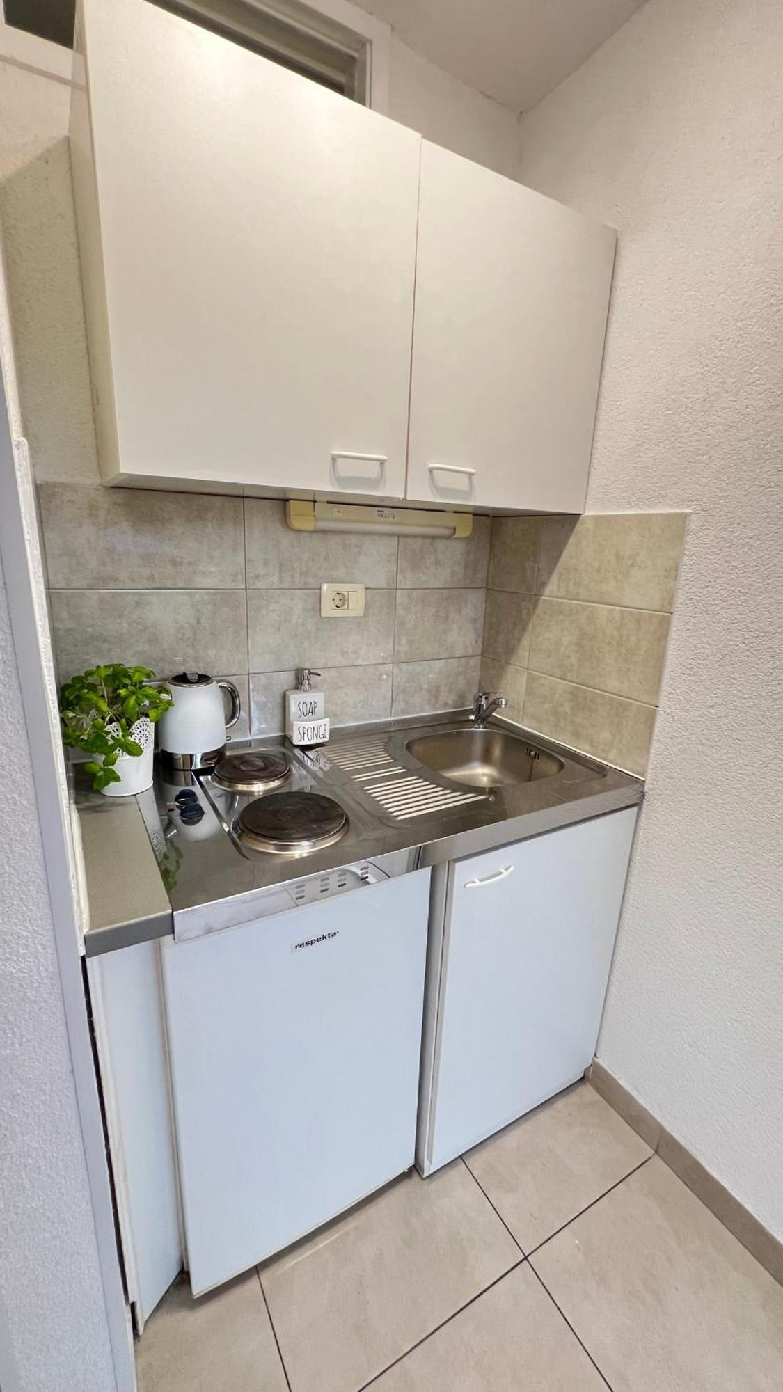 Apartmani Vela Makarska Exterior foto