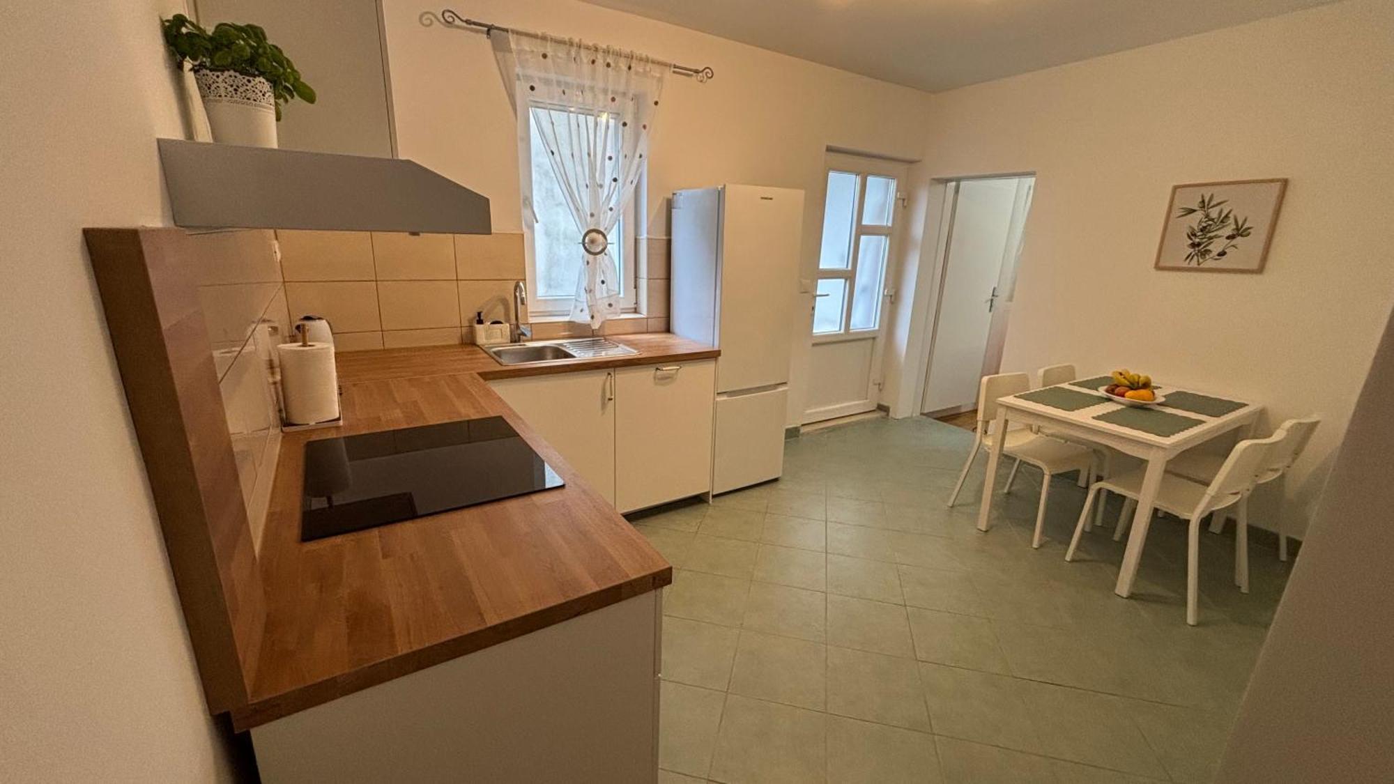 Apartmani Vela Makarska Exterior foto