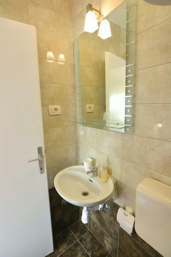 Apartmani Vela Makarska Exterior foto