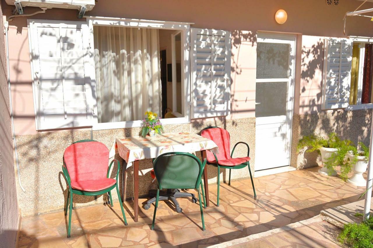 Apartmani Vela Makarska Exterior foto